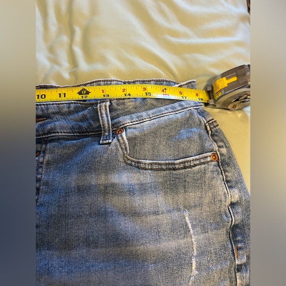 Maurice’s denim button fly shorts—Size 14W - Picture 6 of 7